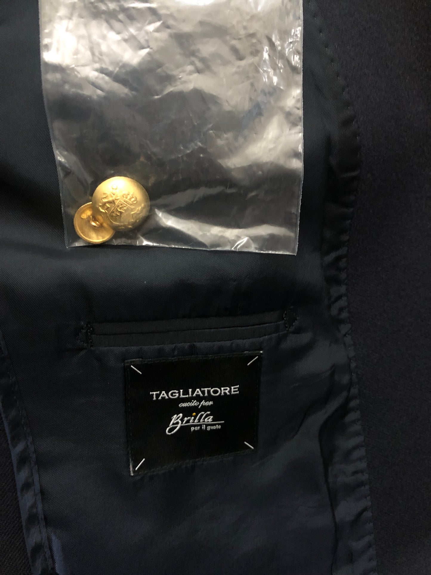 TAGLIATOREタリアトーレ金ボタンダブルジャケット44ネイビー