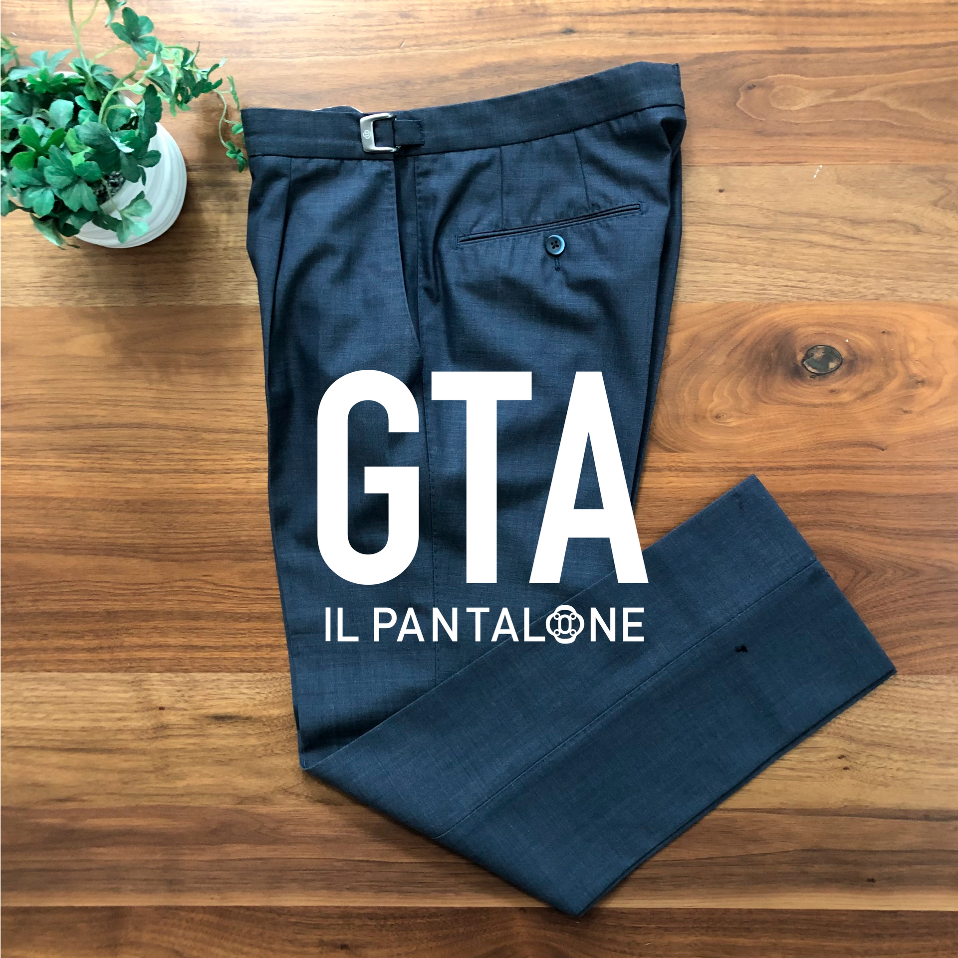 新品正規品  GTAジーティーアーネイビースラックス46 AZZURRO – パンツ